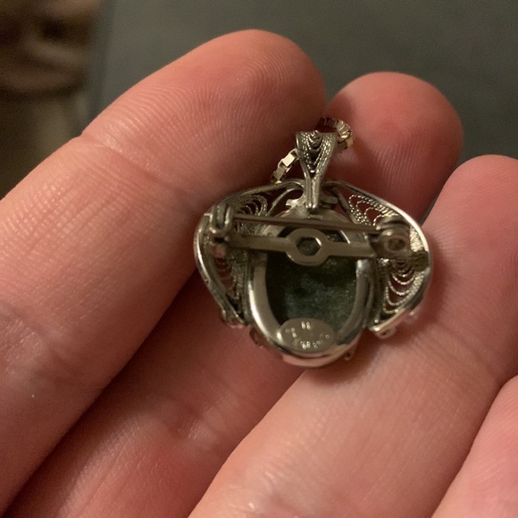 Sterling Jade pendant brooch on vintage box link 925 silver - Picture 3 of 3
